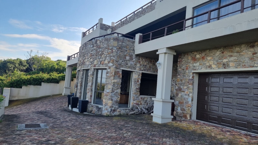 6 Bedroom Property for Sale in Merryhill Eastern Cape